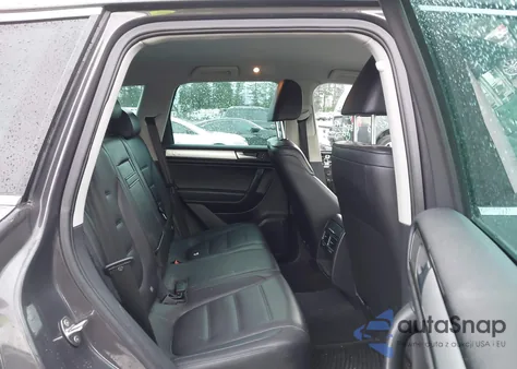 2012 Volkswagen Touareg Vr6 Sport z USA, uszkodzony, nr VIN WVGEF9BP2CD010847